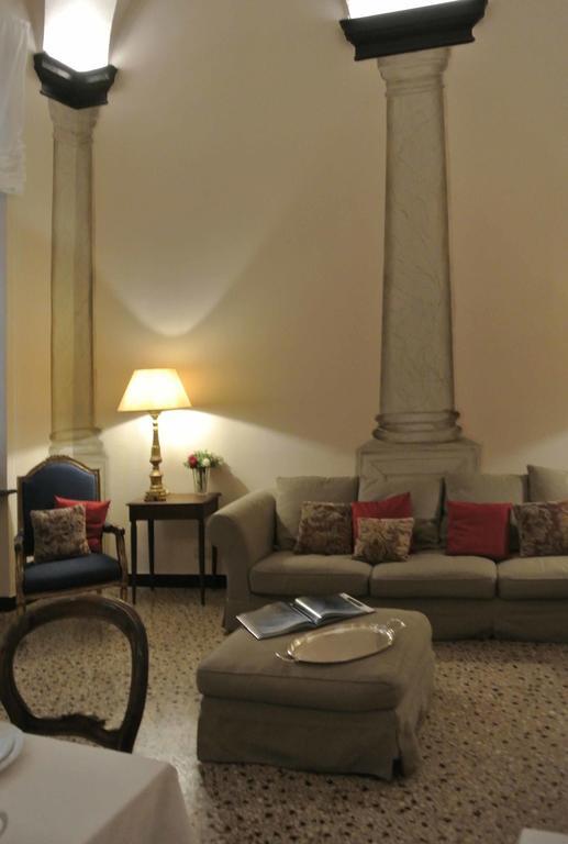 Palazzo Zecchino B&B Genoa Luaran gambar